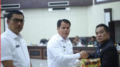 Wakil Bupati Labuhanbatu Selatan, H. Ahmad Padli Tanjung, S.Ag Sampaikan Nota Keuangan Atas Rancangan Perubahan APBD Kabupaten Labuhanbatu Selatan TA 2022